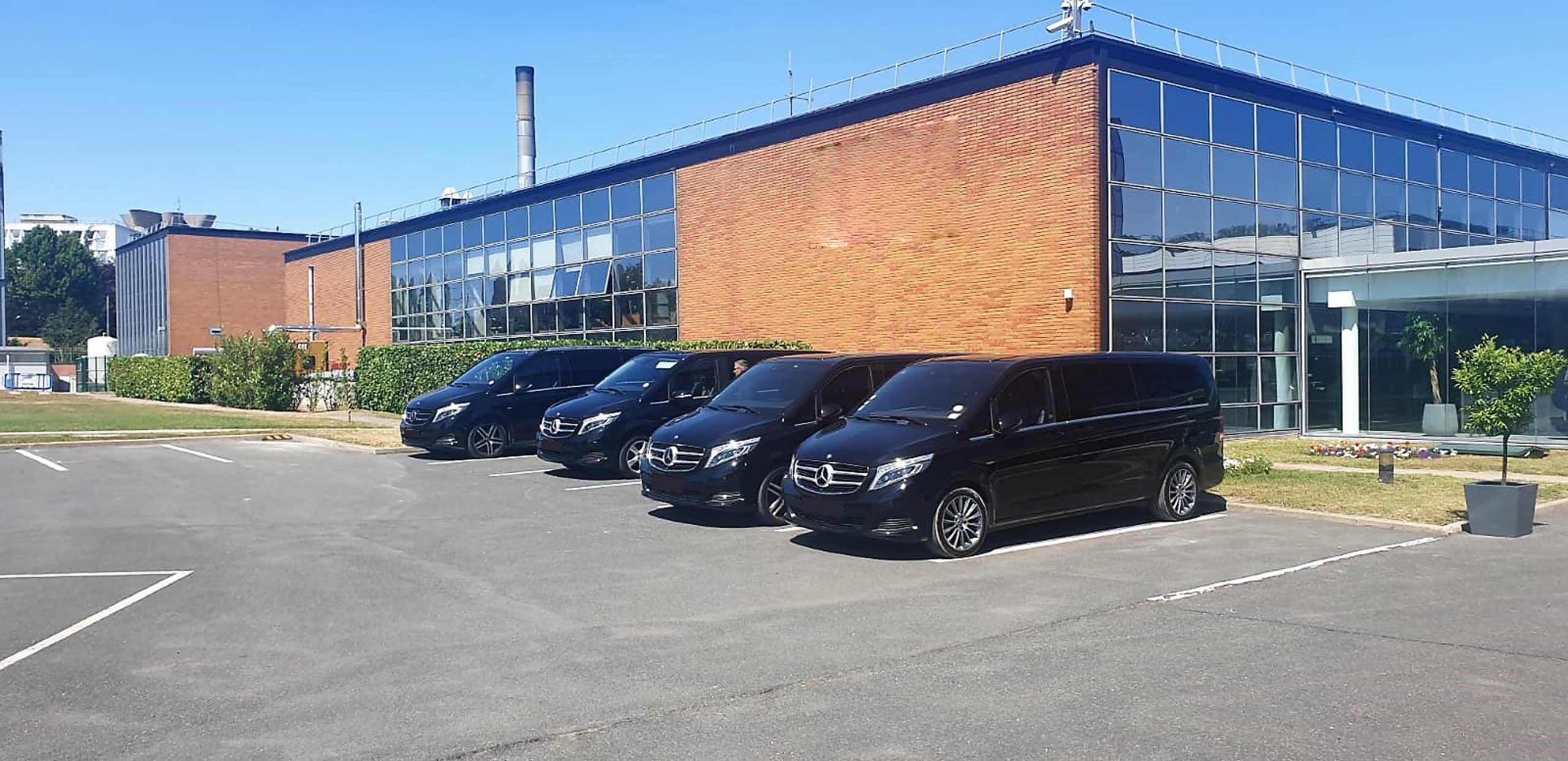 Group Transportation in Paris with Mercedes V-Class Minivan