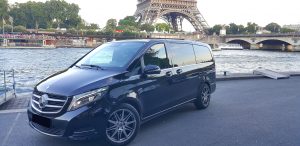 Service de minivans haut de gamme avec chauffeur professionnels et expérimentés